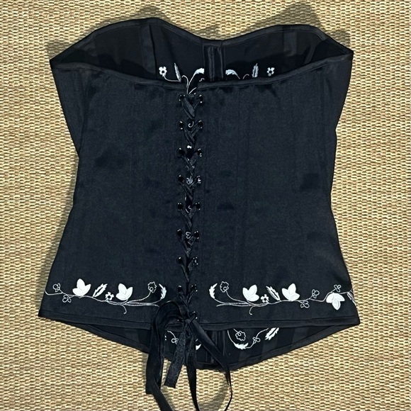 Charlotte Russe Corset Black Size Medium Great Condition - Picture 7 of 9